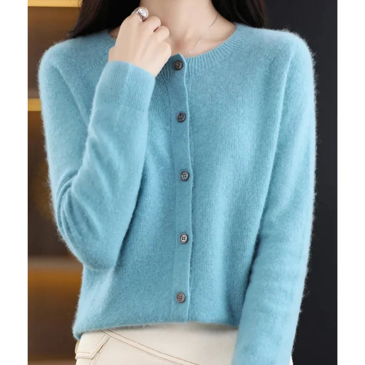 Anouk hemelsblauwe wollen cardigan, close-up voorkant