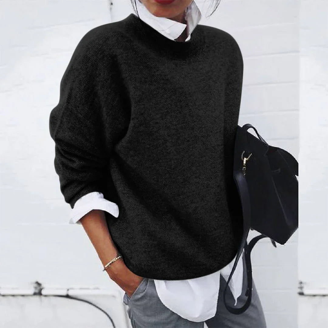 Anouk oversized gebreide trui in zwart, gedragen close-up