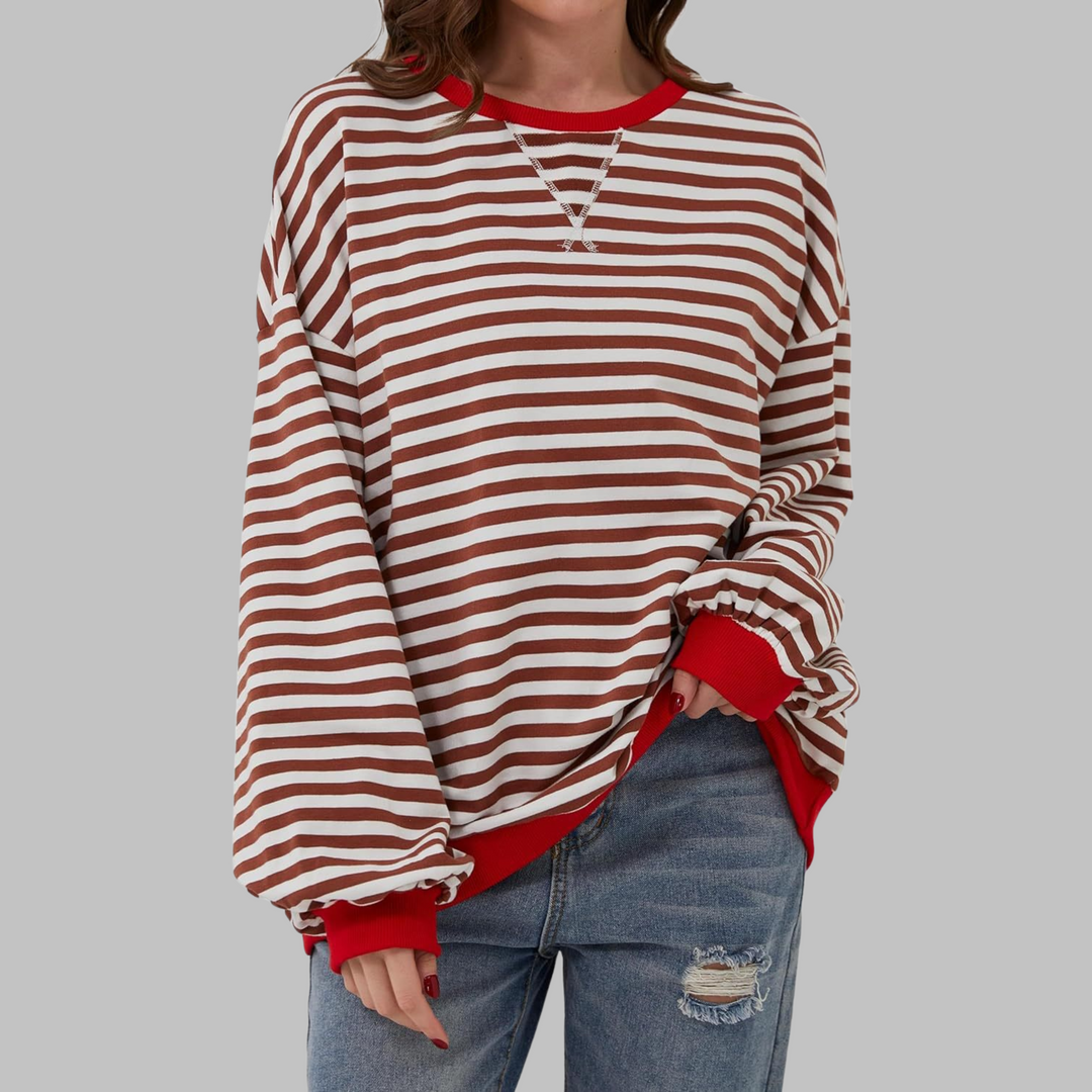 Femke rood wit gestreepte sweater met rode boorden, vooraanzicht