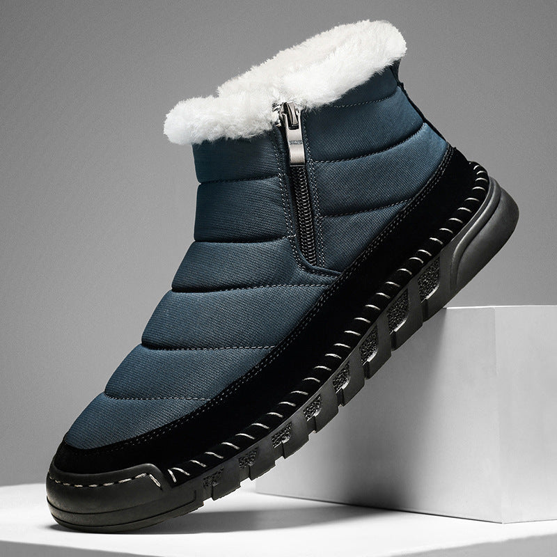Femke blauwe snowboots in dynamisch perspectief met rits in beeld