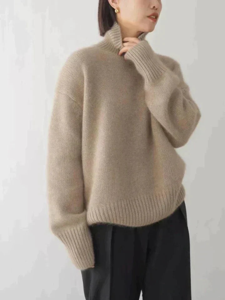 Femke oversized coltrui in taupe, zijaanzicht