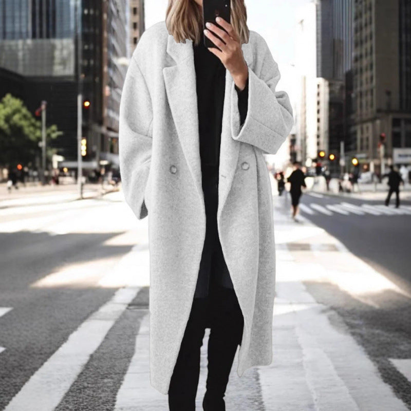 Fleur oversized wollen mantel in wit, vooraanzicht op straat