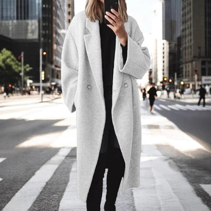 Fleur oversized wollen mantel in wit, vooraanzicht op straat