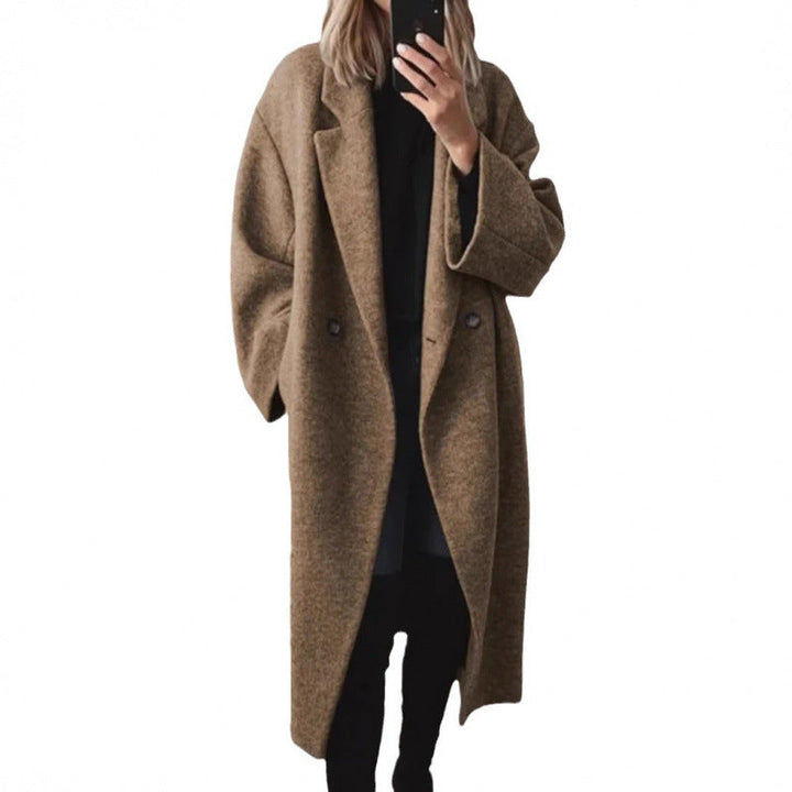 Fleur oversized wollen mantel in bruin, vooraanzicht op witte achtergrond