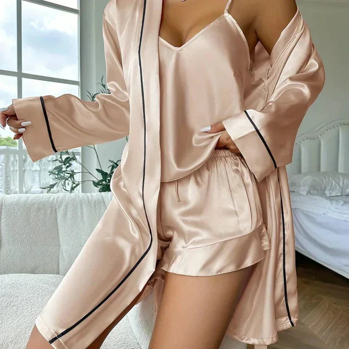 Iris driedelige pyjamaset in champagnekleur met kimono