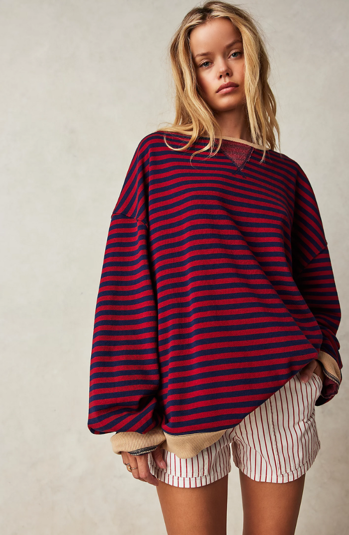 Iris gestreepte sweater vooraanzicht met denim short