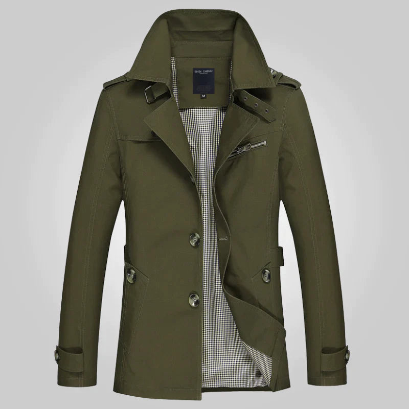 Jasper groene trenchcoat met reverskraag, vooraanzicht