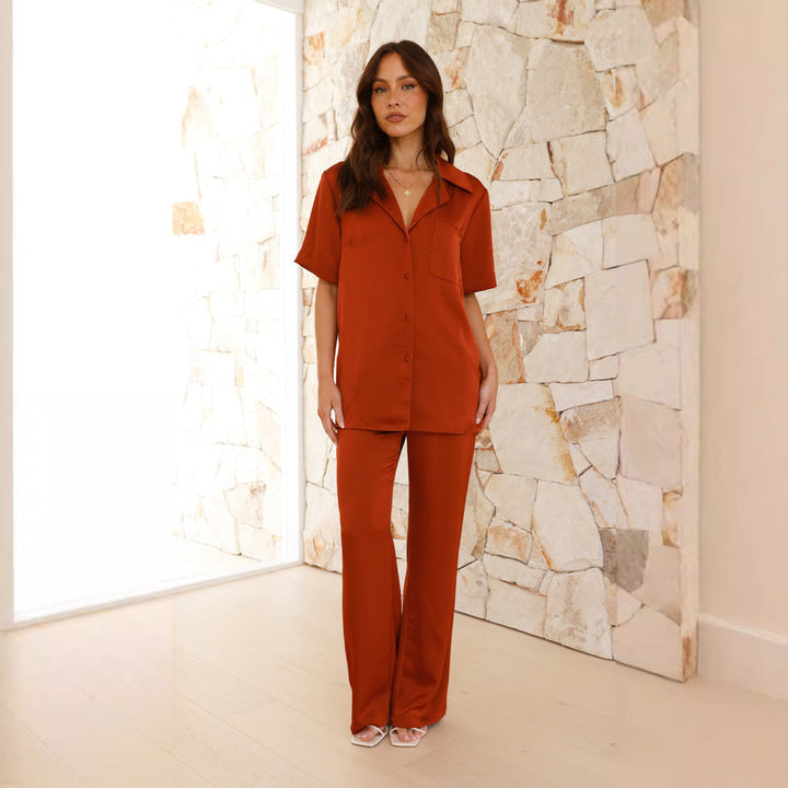 Josefien donkerpaarse pyjama set, staand model