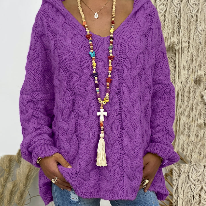 Kaylee paarse oversized kabelgebreide trui met V-hals, vooraanzicht