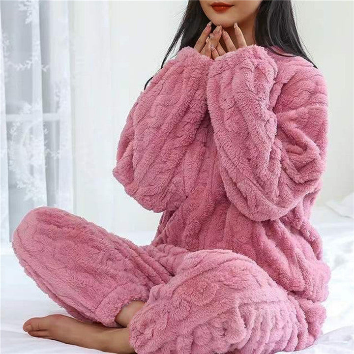 Marit fleece pyjama set in roze, zijaanzicht
