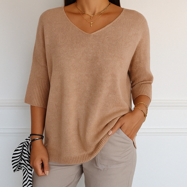 Marit beige V-hals pullover met korte mouwen, vooraanzicht