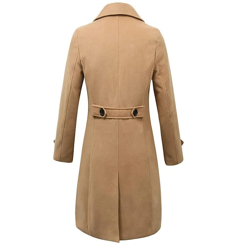 Maximilian camel double-breasted trench coat, achteraanzicht met rugriem details