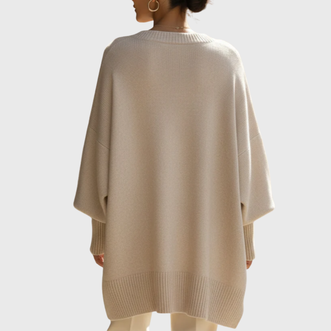 Merel beige oversized trui, achteraanzicht
