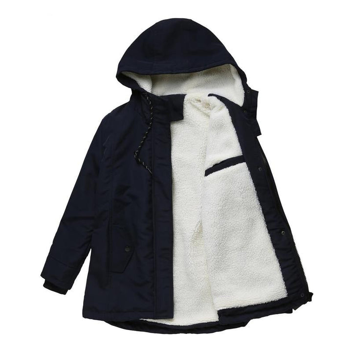 Nikita gewatteerde winterjas met capuchon in donkerblauw, vooraanzicht met fleece voering