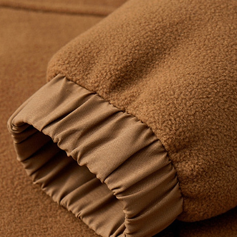 Close-up van de elastische mouwboord van Sven's fleece jack