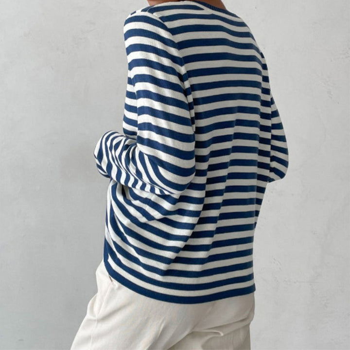 Wietske gestreepte sweatshirt in blauw en wit, achteraanzicht