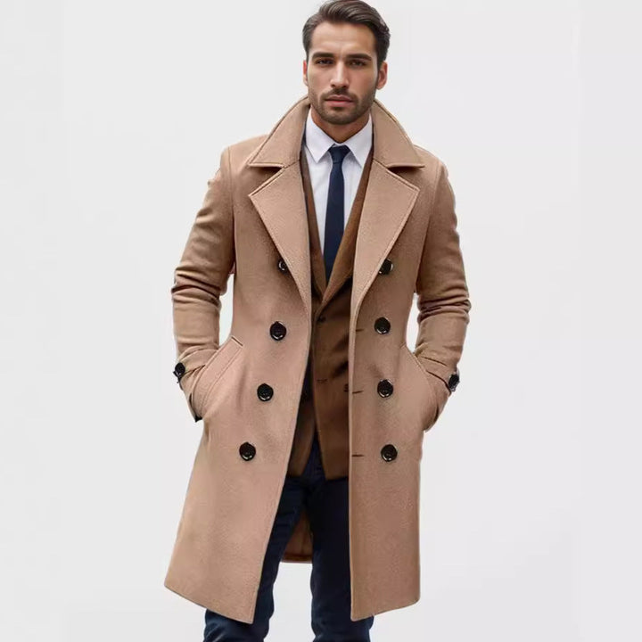 Willem beige trenchcoat met dubbele knoopsluiting, close-up vooraanzicht